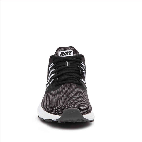 NIKE Run Swift running shoe. - Picture 2 of 7